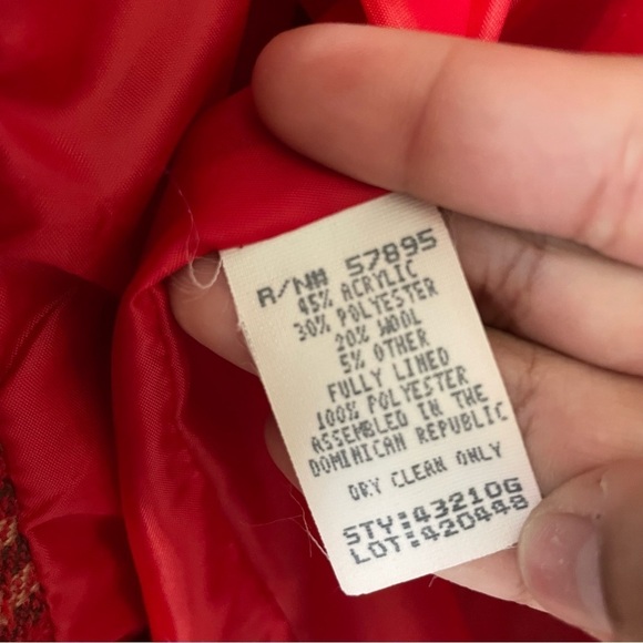 Requirements woman’s red green blazer size 12 feminine festive winter holiday - Picture 6 of 8